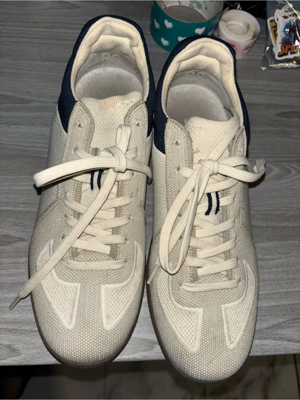 Rothy’s Men's Cream Canvas Lace-Up Sneakers with Navy Accents size 8.5